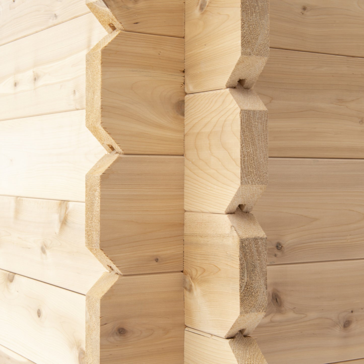 Canadian Timber Granby 3-person white cedar cabin sauna, corner joint detail