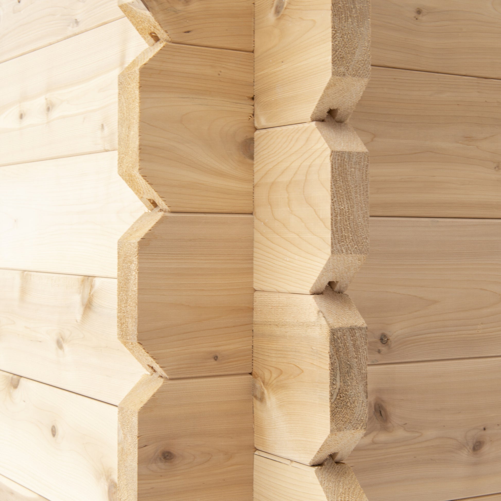 Canadian Timber Granby 3-person white cedar cabin sauna, corner joint detail